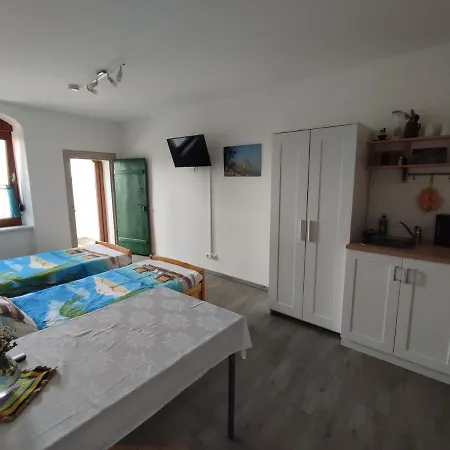 Gaestewohnung Fischer 아파트 Strehla